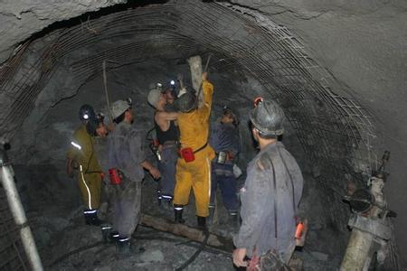 和舍镇工程爆破中的危险因素分析以及应对工程爆破危险的措施